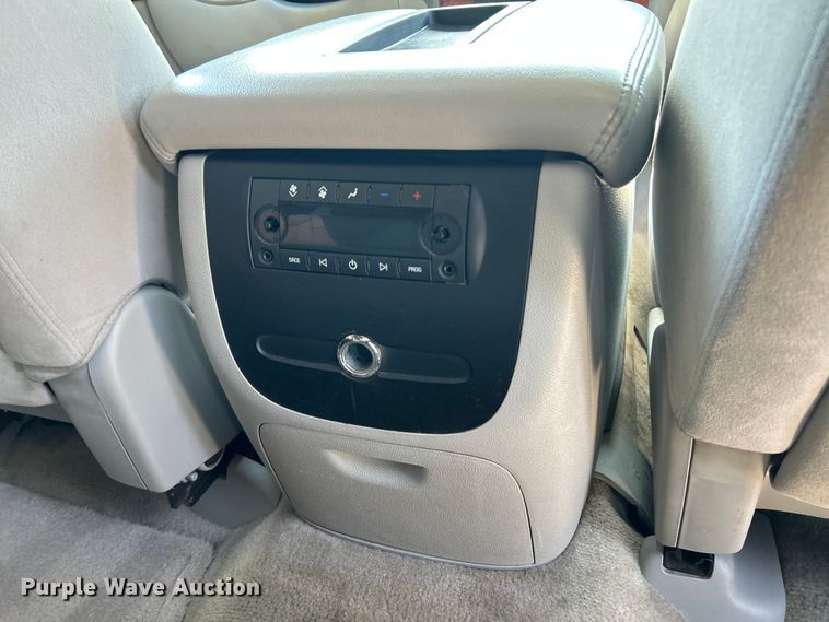 image for item OK9754 2007 Chevrolet Suburban LT  SUV