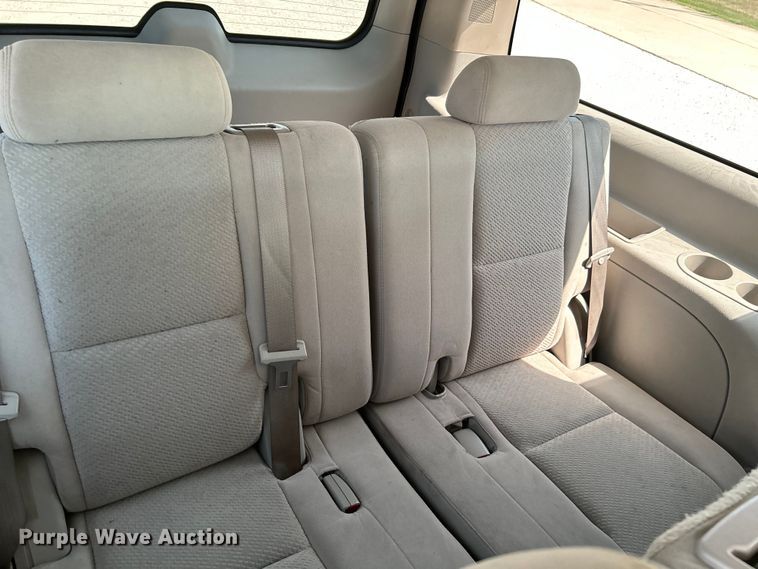 image for item OK9754 2007 Chevrolet Suburban LT  SUV