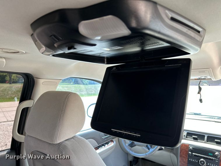 image for item OK9754 2007 Chevrolet Suburban LT  SUV