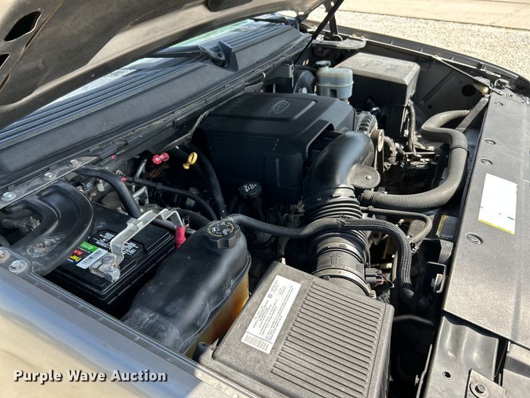 image for item OK9754 2007 Chevrolet Suburban LT  SUV