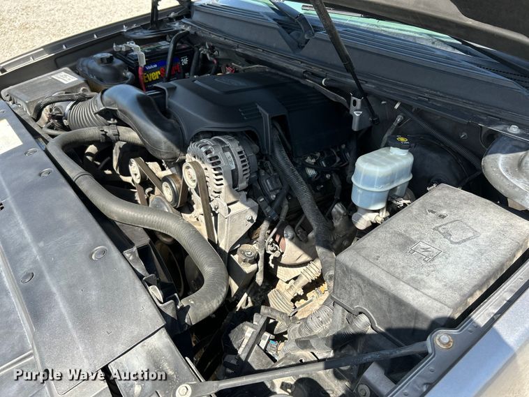 image for item OK9754 2007 Chevrolet Suburban LT  SUV