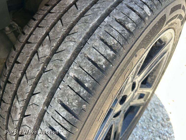 image for item OK9754 2007 Chevrolet Suburban LT  SUV