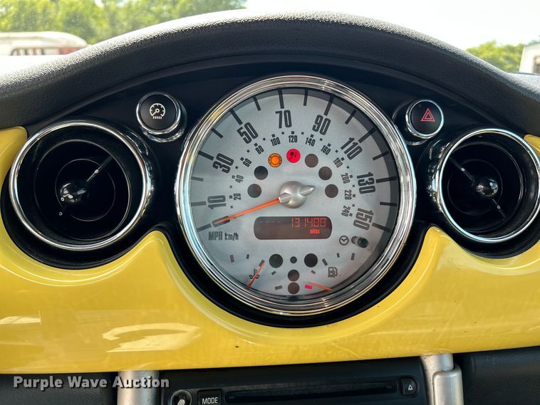 image for item OK9755 2006 Mini Cooper  convertible