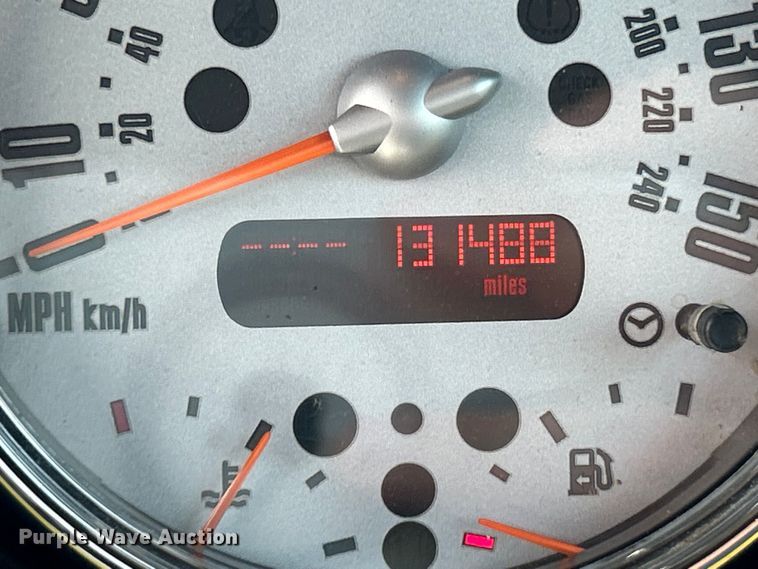 image for item OK9755 2006 Mini Cooper  convertible