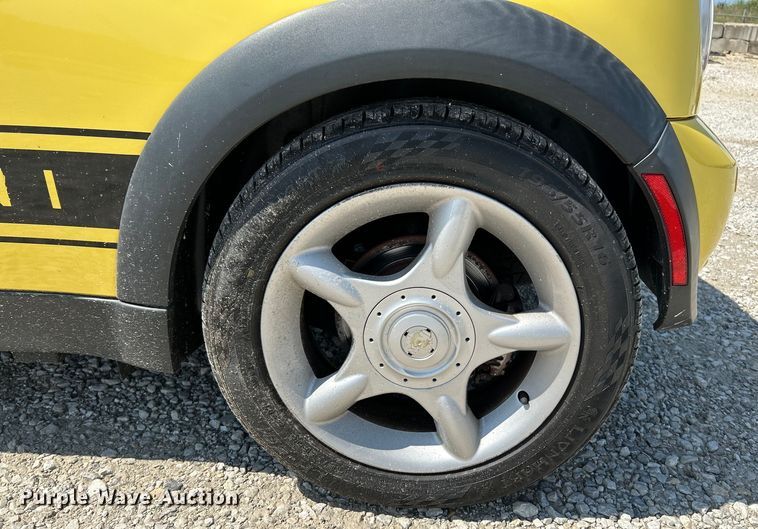 image for item OK9755 2006 Mini Cooper  convertible