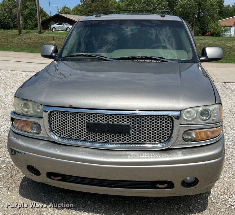 image for item OK9756 2003 GMC Yukon Denali  SUV