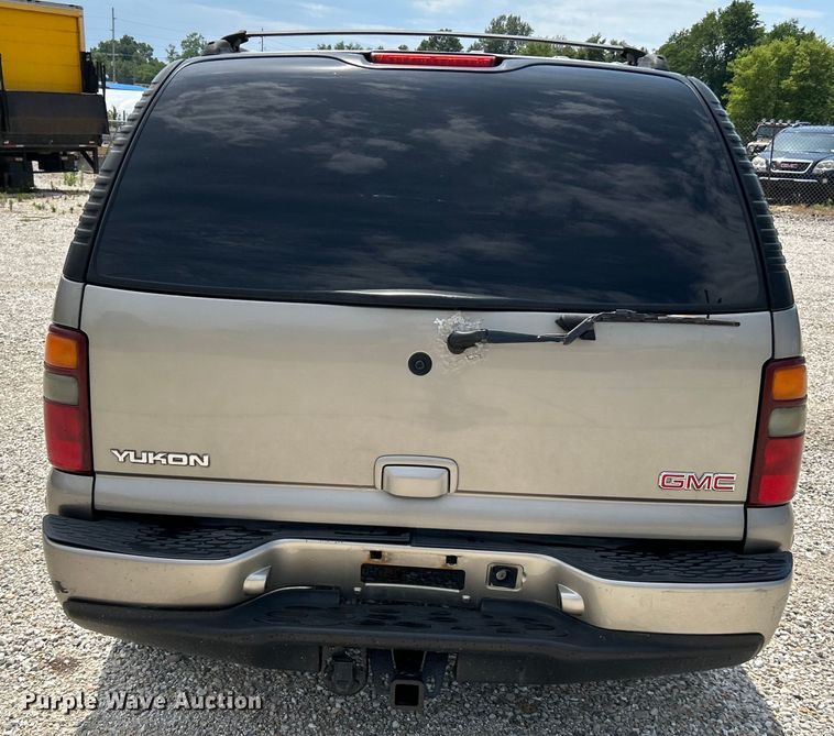 image for item OK9756 2003 GMC Yukon Denali  SUV