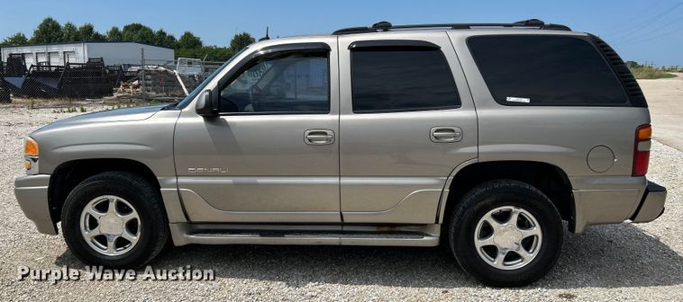 image for item OK9756 2003 GMC Yukon Denali  SUV