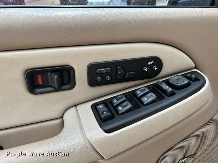 image for item OK9756 2003 GMC Yukon Denali  SUV