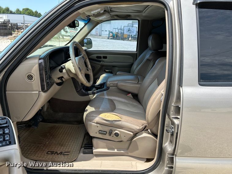 image for item OK9756 2003 GMC Yukon Denali  SUV