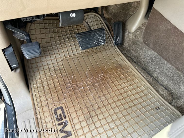 image for item OK9756 2003 GMC Yukon Denali  SUV