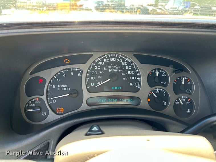 image for item OK9756 2003 GMC Yukon Denali  SUV