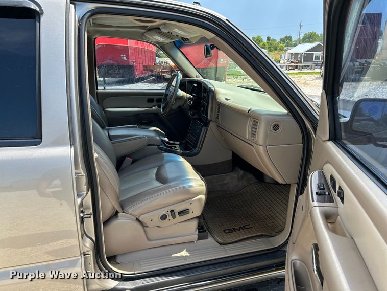 image for item OK9756 2003 GMC Yukon Denali  SUV