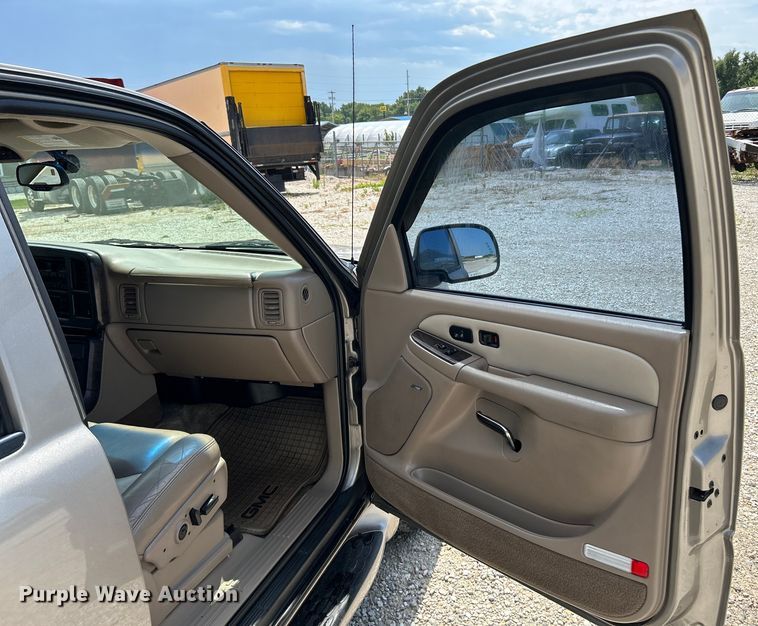 image for item OK9756 2003 GMC Yukon Denali  SUV