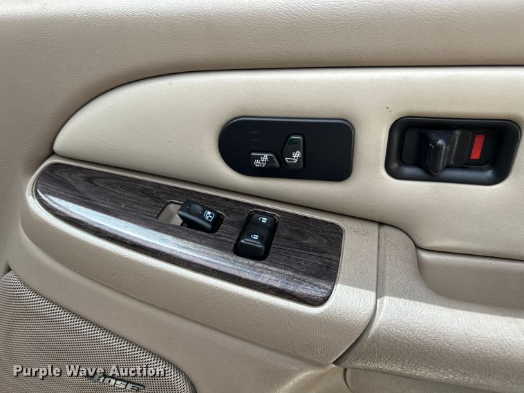 image for item OK9756 2003 GMC Yukon Denali  SUV