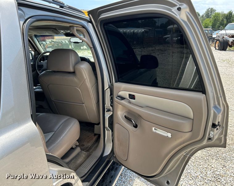 image for item OK9756 2003 GMC Yukon Denali  SUV