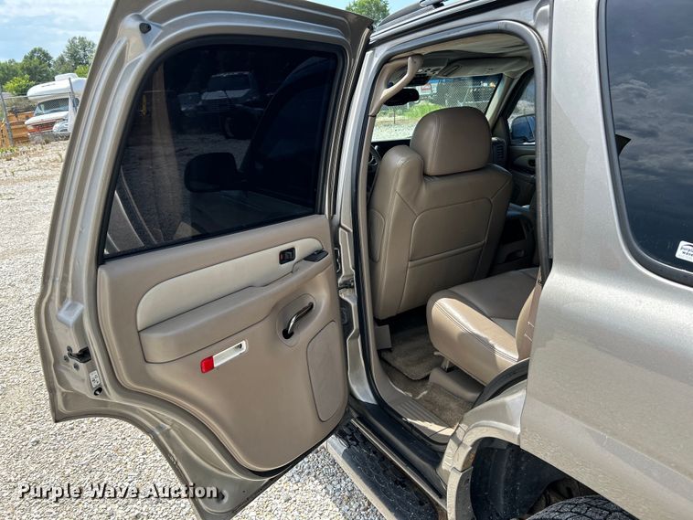 image for item OK9756 2003 GMC Yukon Denali  SUV