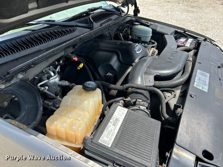 image for item OK9756 2003 GMC Yukon Denali  SUV