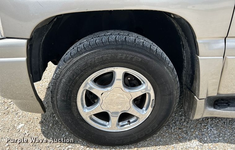 image for item OK9756 2003 GMC Yukon Denali  SUV