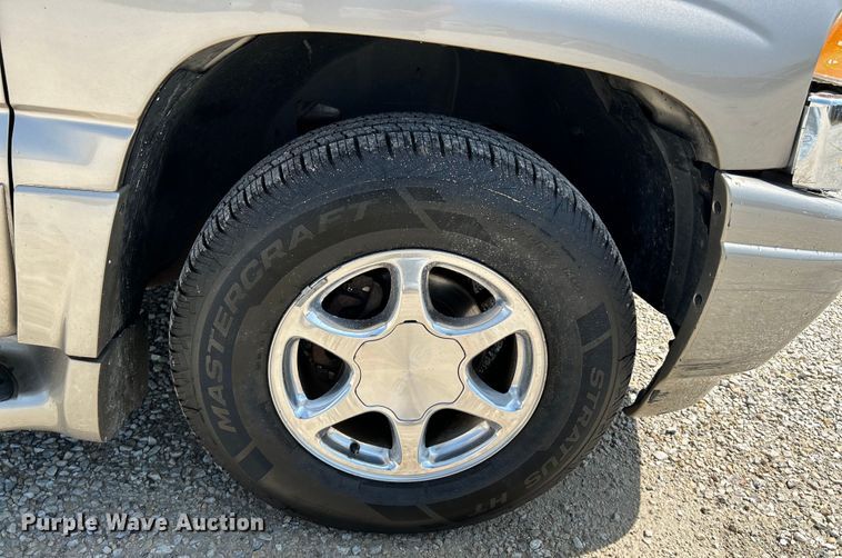 image for item OK9756 2003 GMC Yukon Denali  SUV