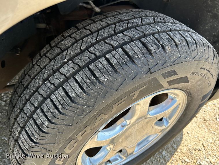 image for item OK9756 2003 GMC Yukon Denali  SUV