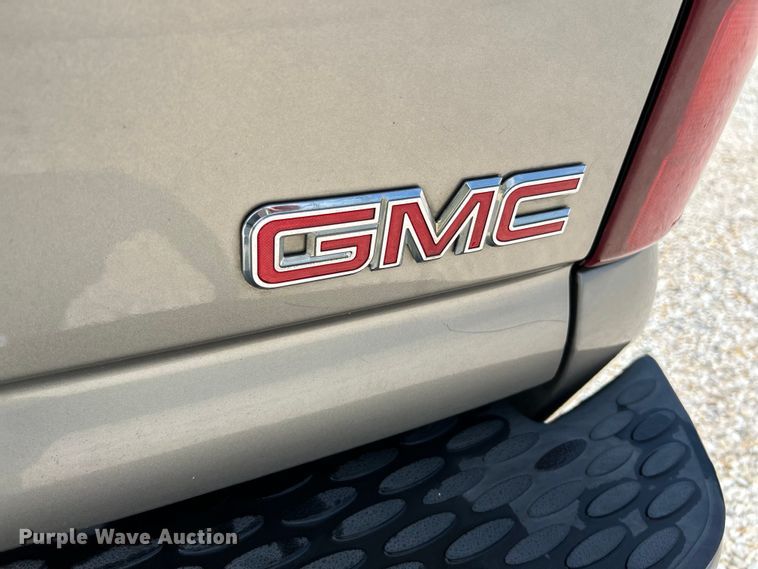 image for item OK9756 2003 GMC Yukon Denali  SUV