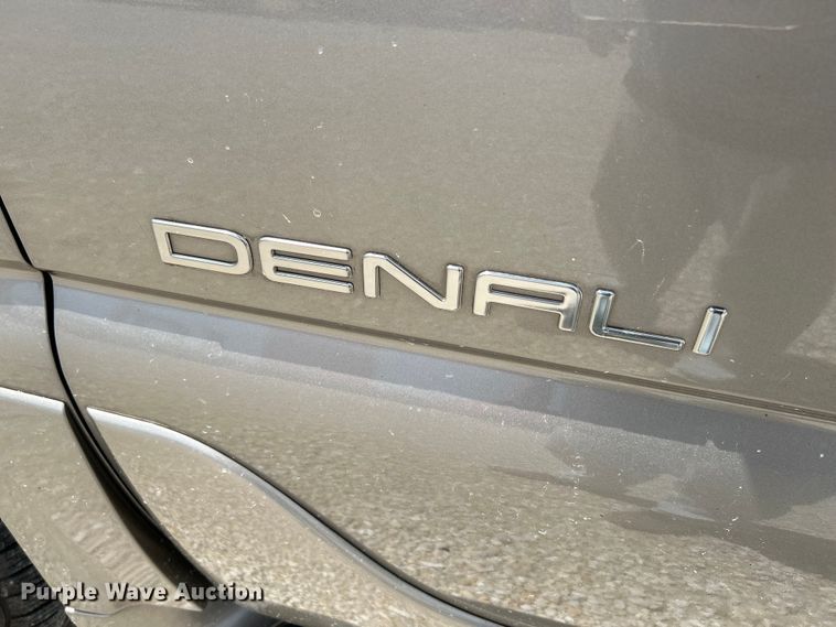 image for item OK9756 2003 GMC Yukon Denali  SUV