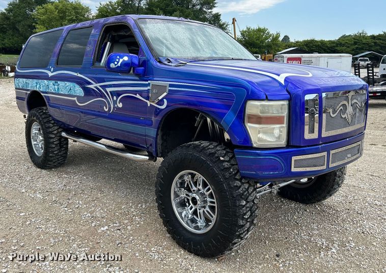 image for item OK9758 2004 Ford Excursion  SUV