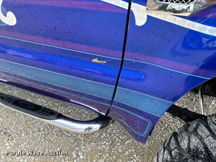 image for item OK9758 2004 Ford Excursion  SUV