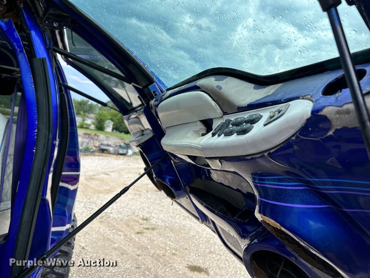 image for item OK9758 2004 Ford Excursion  SUV