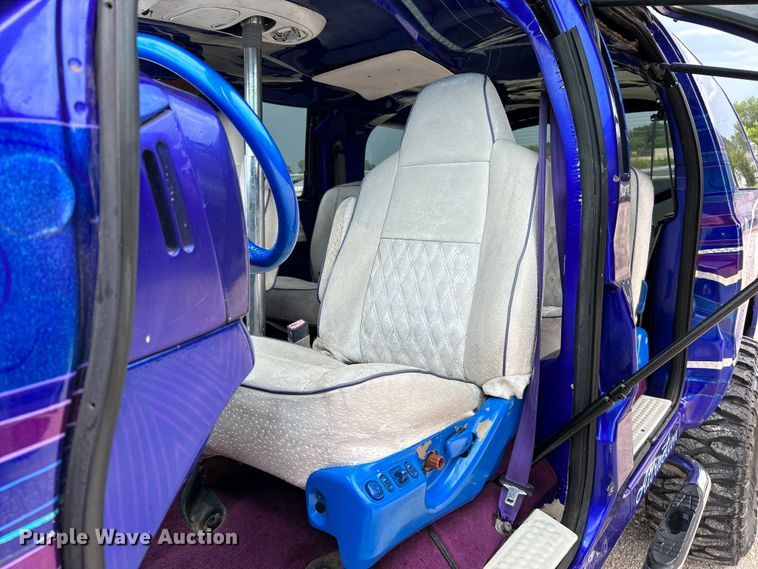 image for item OK9758 2004 Ford Excursion  SUV