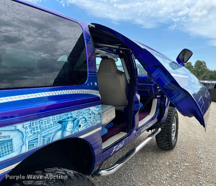 image for item OK9758 2004 Ford Excursion  SUV