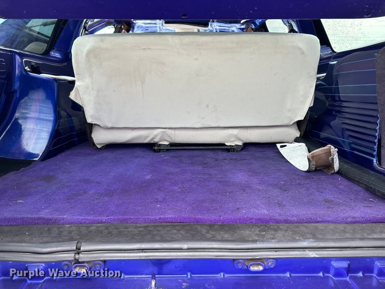 image for item OK9758 2004 Ford Excursion  SUV