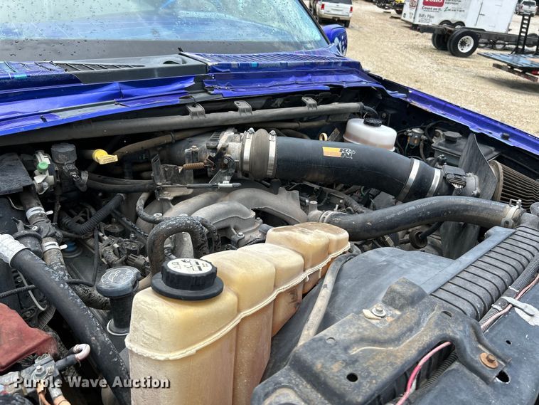 image for item OK9758 2004 Ford Excursion  SUV