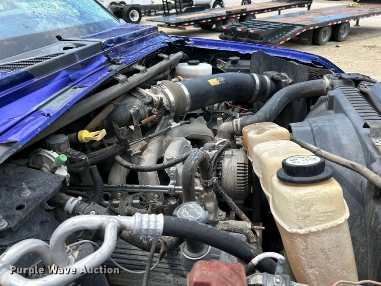 image for item OK9758 2004 Ford Excursion  SUV