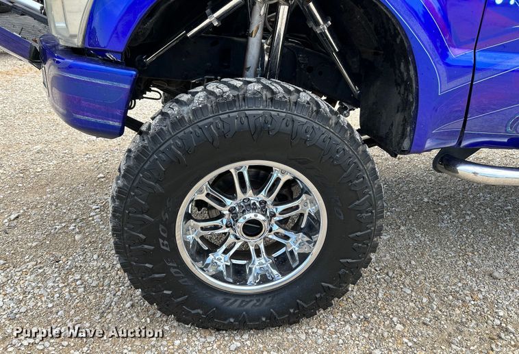 image for item OK9758 2004 Ford Excursion  SUV