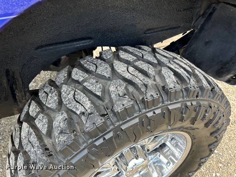 image for item OK9758 2004 Ford Excursion  SUV