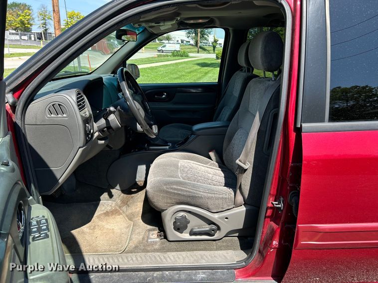 image for item OK9764 2004 GMC Envoy XL  SUV