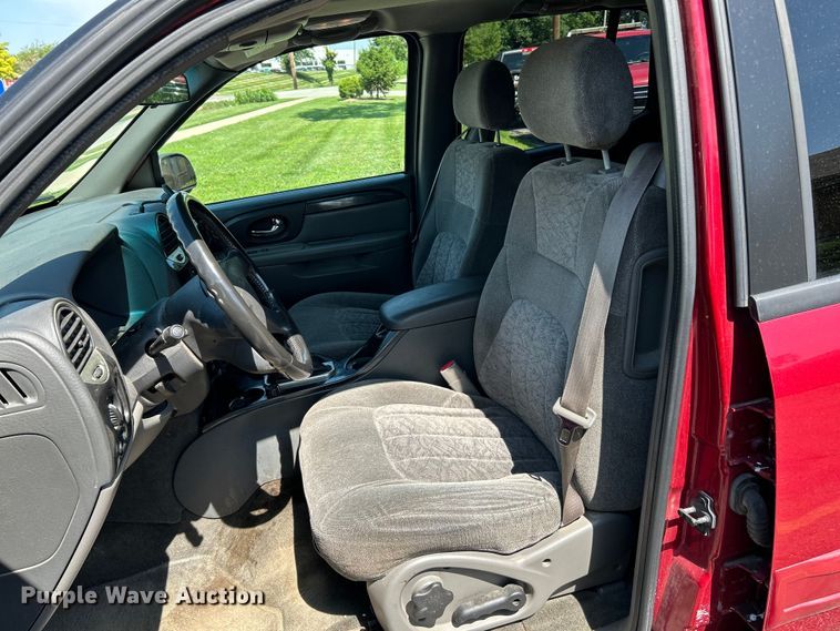 image for item OK9764 2004 GMC Envoy XL  SUV