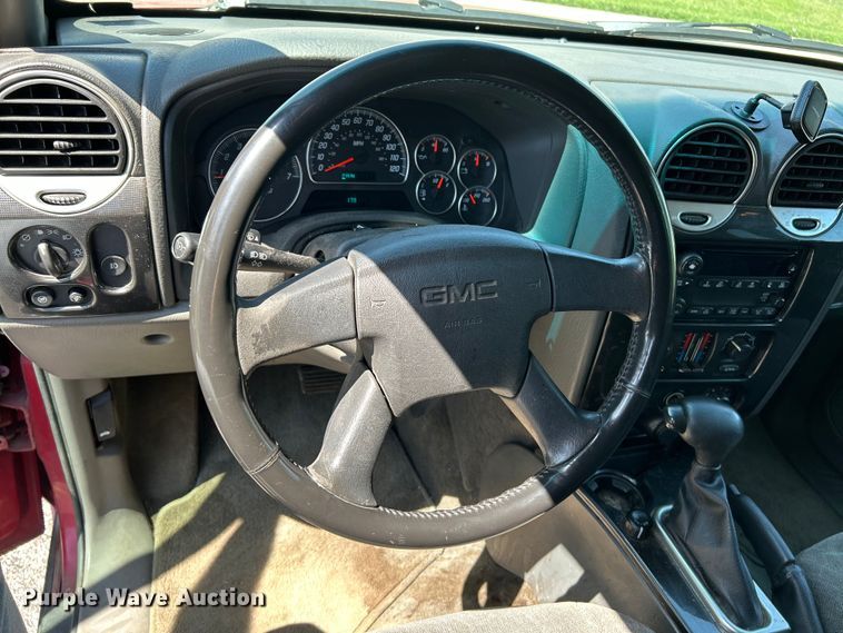 image for item OK9764 2004 GMC Envoy XL  SUV