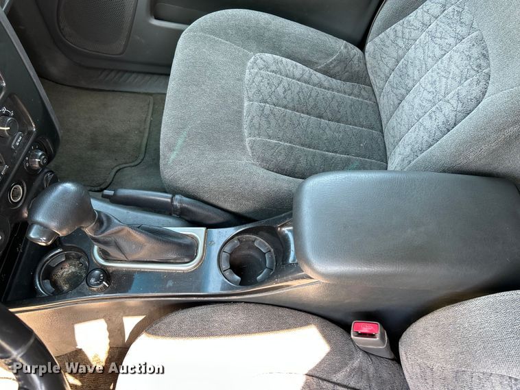 image for item OK9764 2004 GMC Envoy XL  SUV