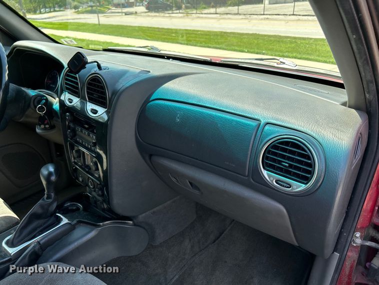 image for item OK9764 2004 GMC Envoy XL  SUV