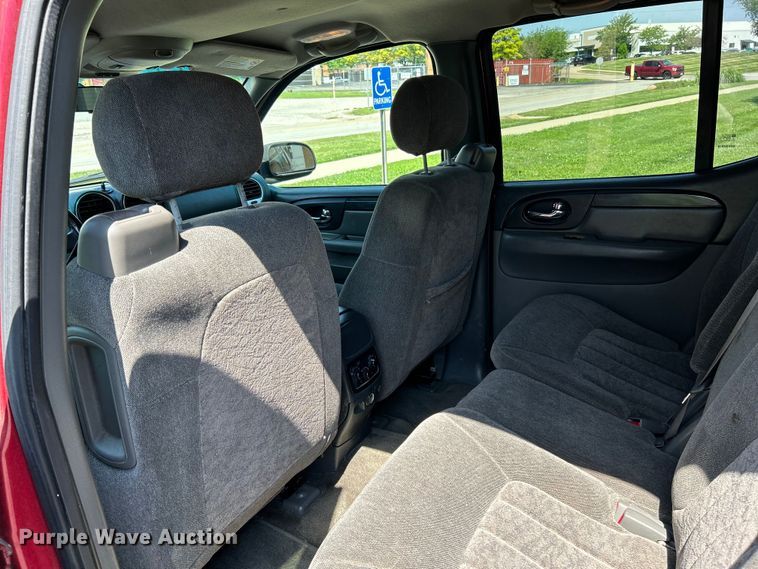 image for item OK9764 2004 GMC Envoy XL  SUV