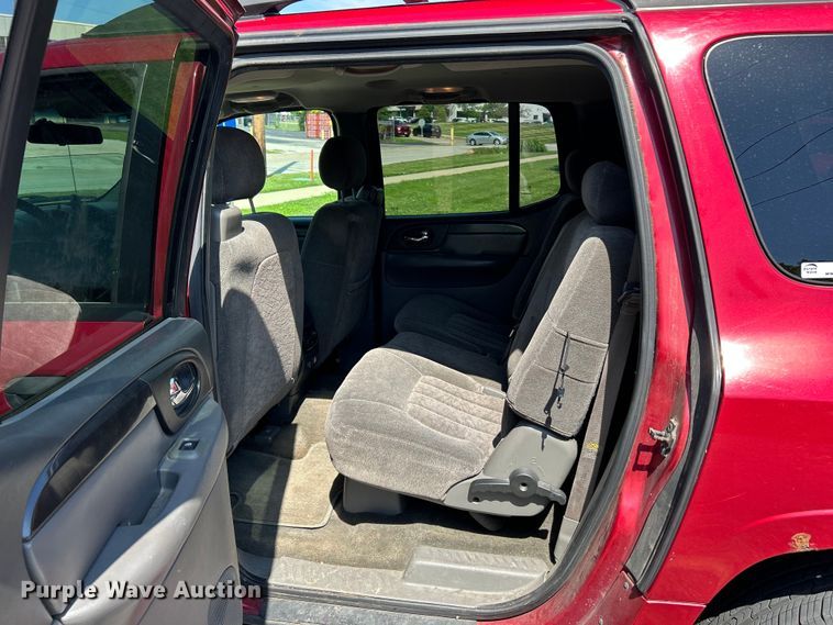 image for item OK9764 2004 GMC Envoy XL  SUV