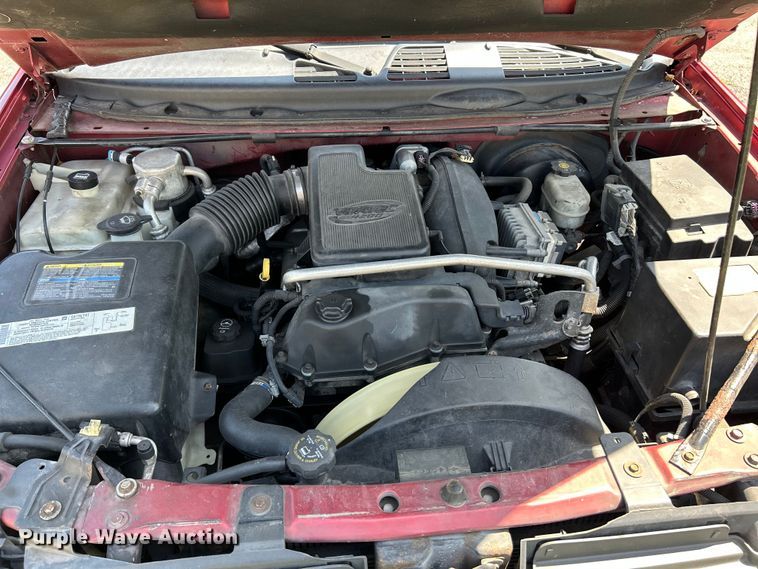 image for item OK9764 2004 GMC Envoy XL  SUV