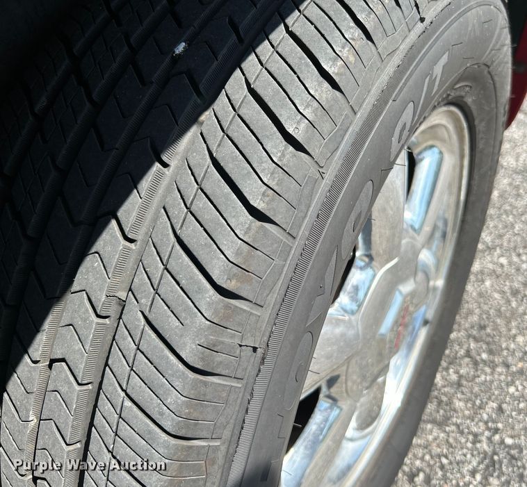 image for item OK9764 2004 GMC Envoy XL  SUV