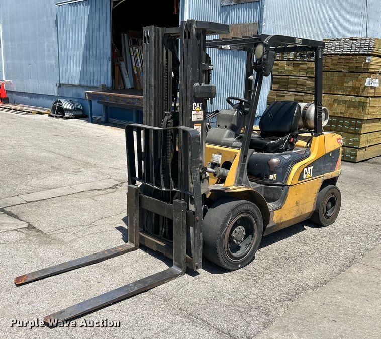image for item OK9765 Caterpillar 2P6000  forklift