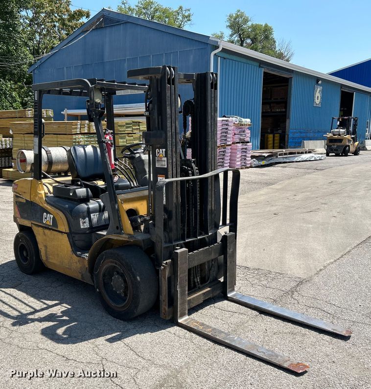 image for item OK9765 Caterpillar 2P6000  forklift