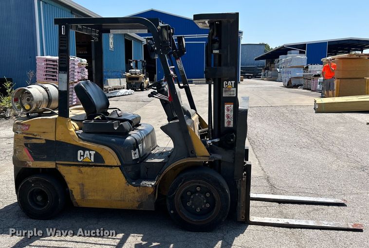 image for item OK9765 Caterpillar 2P6000  forklift