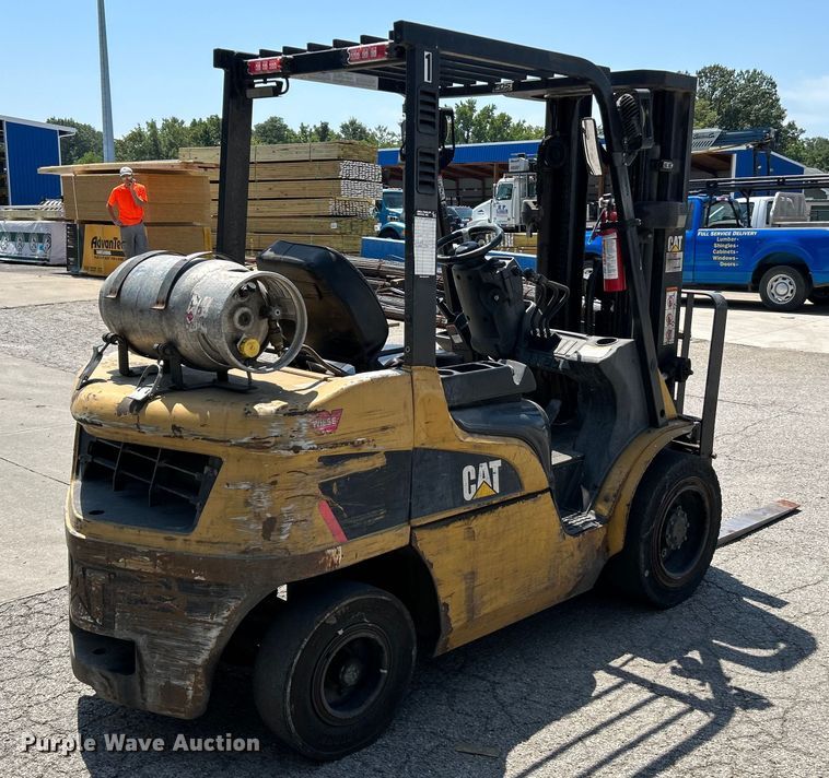 image for item OK9765 Caterpillar 2P6000  forklift